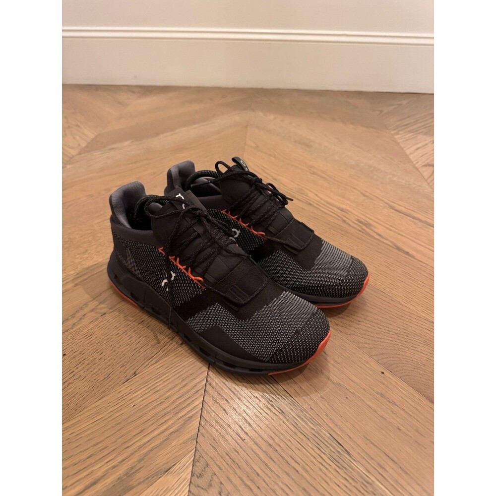 On Cloud Cloudnova Men’s 10.5 Black Gray Orange Sneakers 26.98127 Mint